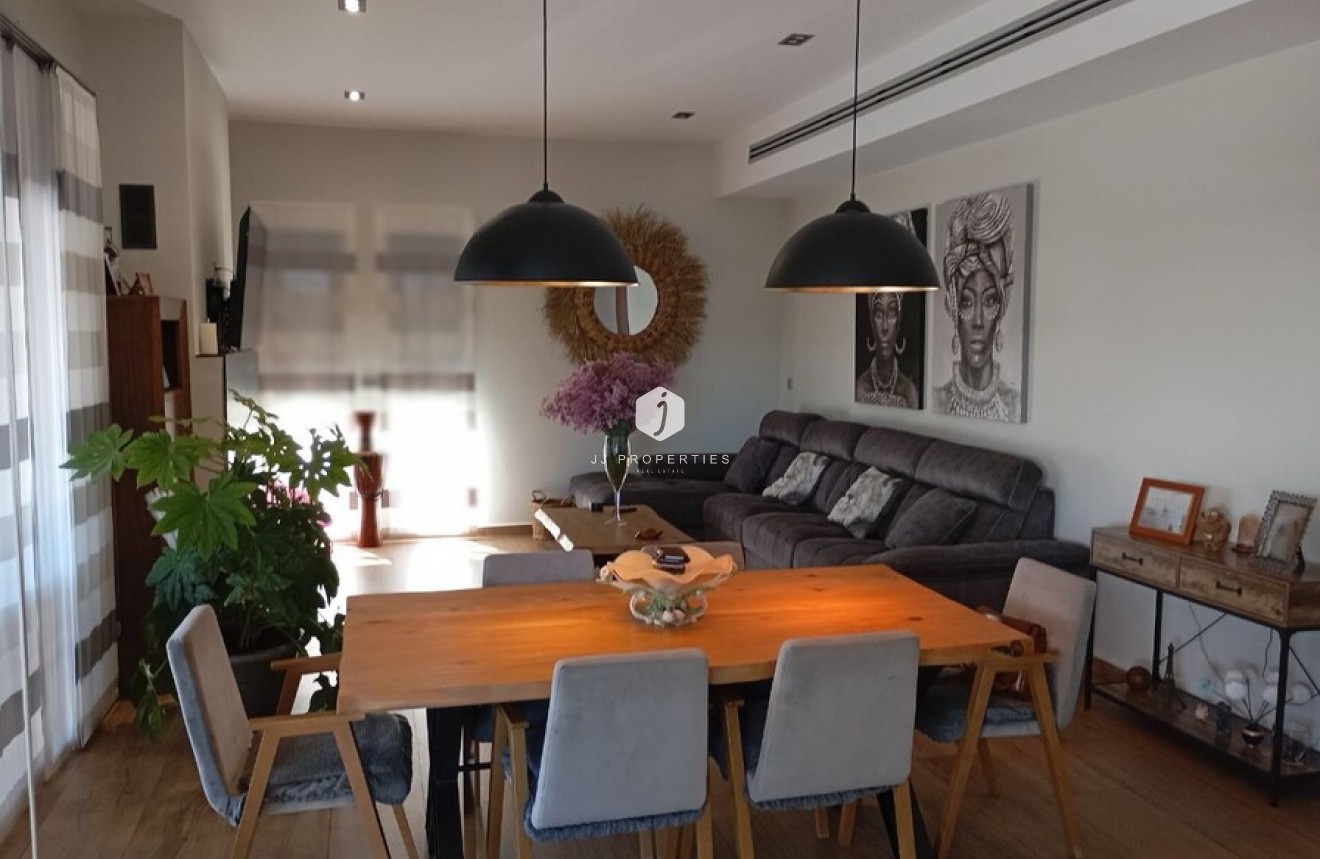 Resale - Villa -
Daya Nueva - Costa Blanca