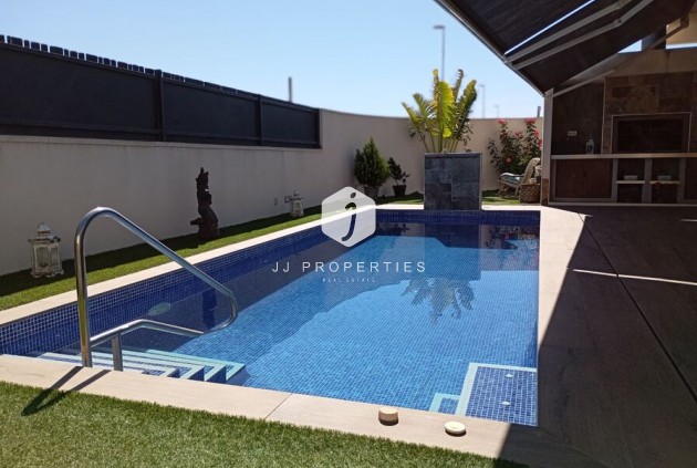Resale - Villa -
Daya Nueva - Costa Blanca