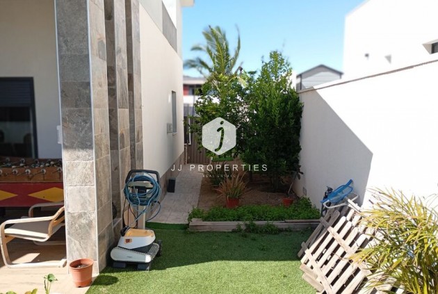 Resale - Villa -
Daya Nueva - Costa Blanca