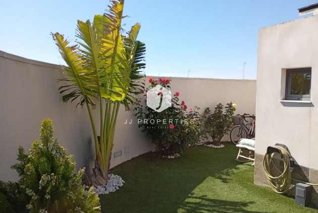 Resale - Villa -
Daya Nueva - Costa Blanca