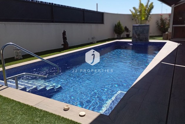 Resale - Villa -
Daya Nueva - Costa Blanca