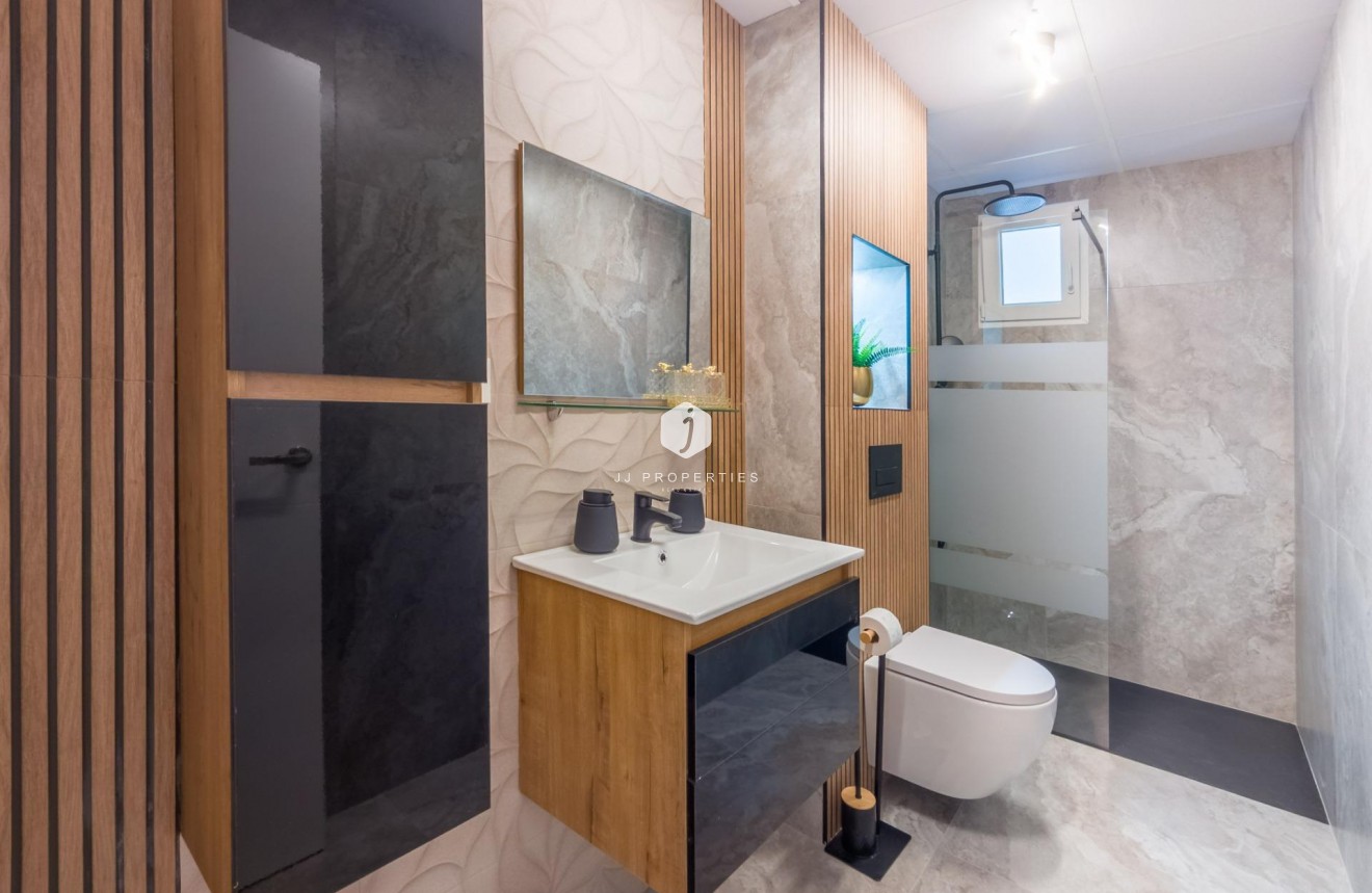 Aus zweiter Hand - Wohnung -
Torrevieja - Playa del Cura