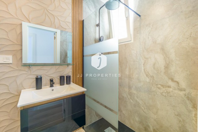 Aus zweiter Hand - Wohnung -
Torrevieja - Playa del Cura