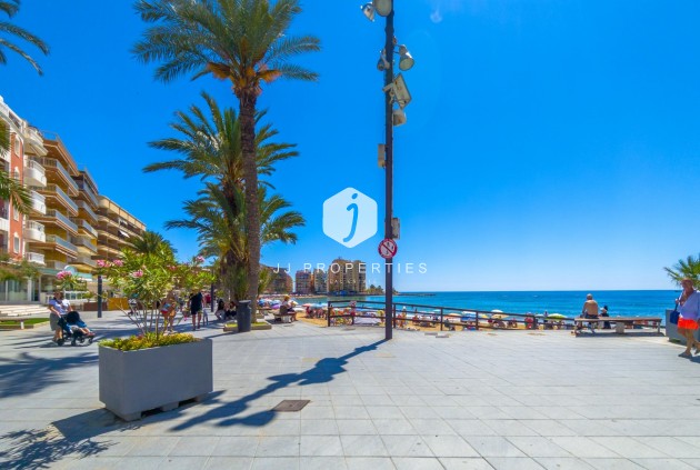 Aus zweiter Hand - Wohnung -
Torrevieja - Playa del Cura
