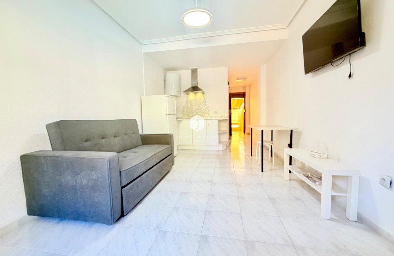 D'occasion - Appartement -
Torrevieja - La Mata Pueblo