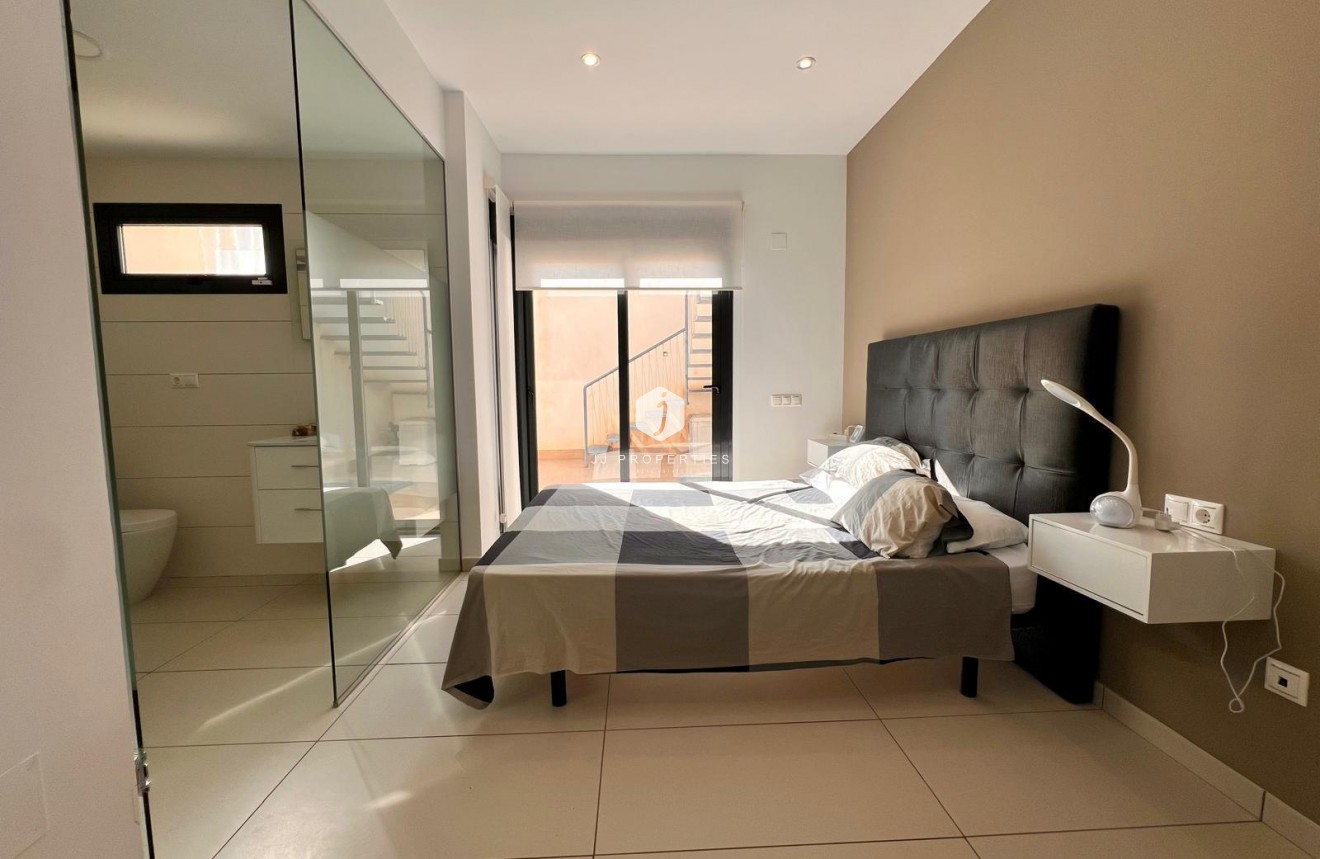 Z drugiej ręki - Villa -
Orihuela Costa - Lomas de Cabo Roig