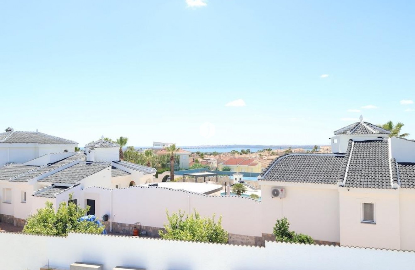 Resale - Villa -
Rojales - Inland