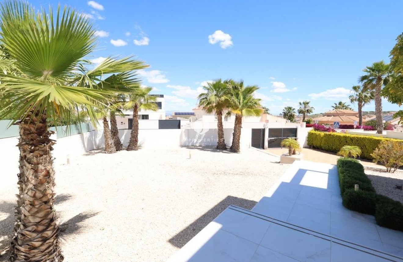 Resale - Villa -
Rojales - Inland