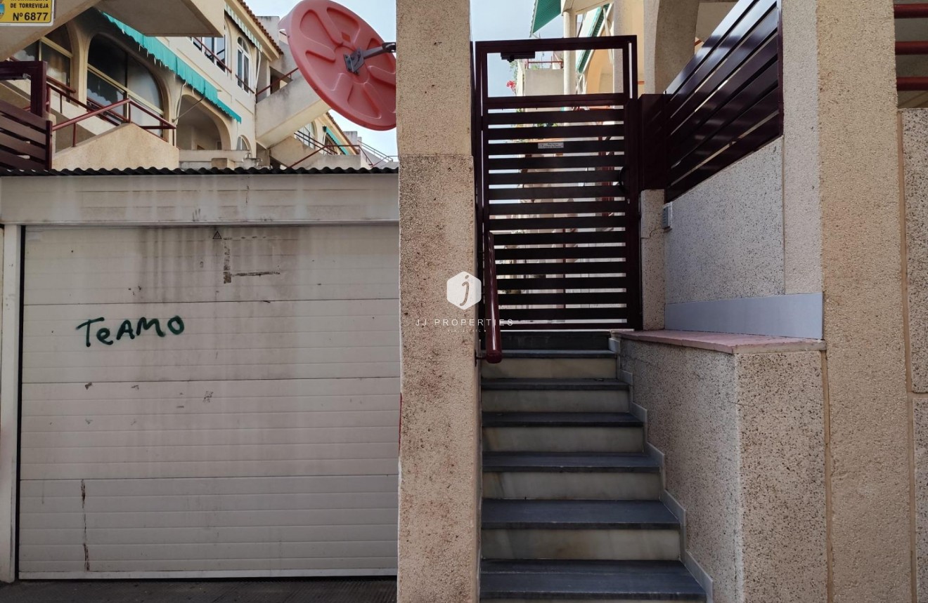 Resale - Apartment / flat -
Torrevieja - Acequion