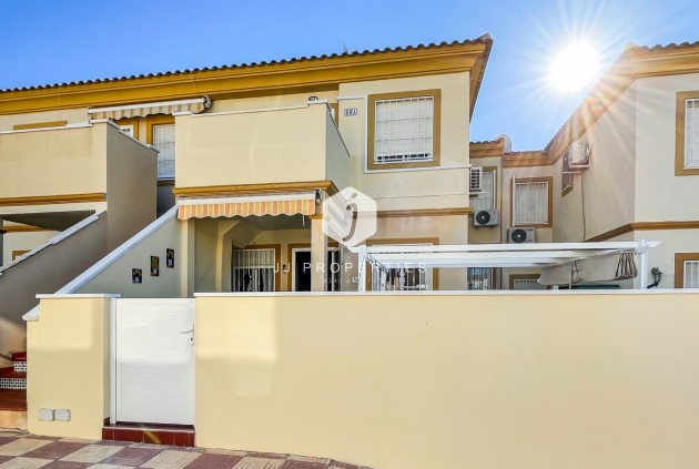 Segunda mano - Bungalow -
Orihuela Costa - Costa Blanca