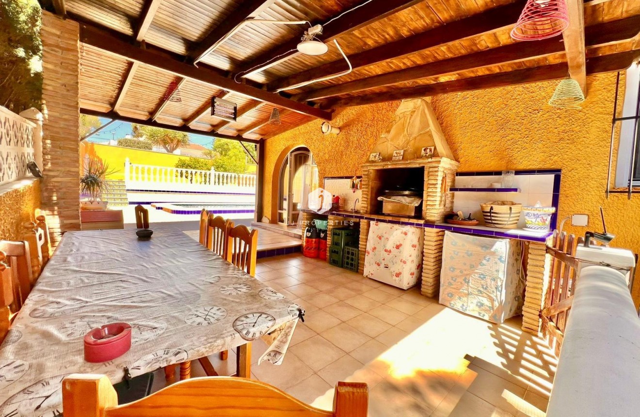 Z drugiej ręki - Villa -
Torrevieja - Los Balcones