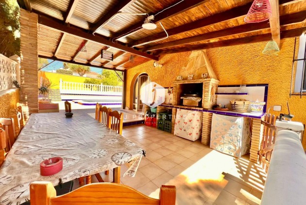 Z drugiej ręki - Villa -
Torrevieja - Los Balcones