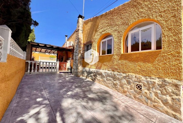 Z drugiej ręki - Villa -
Torrevieja - Los Balcones