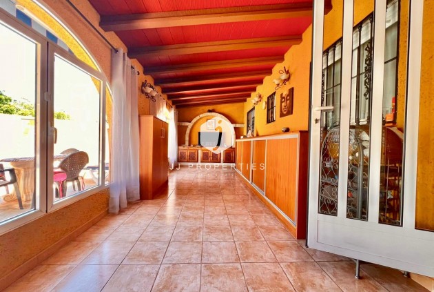 Z drugiej ręki - Villa -
Torrevieja - Los Balcones