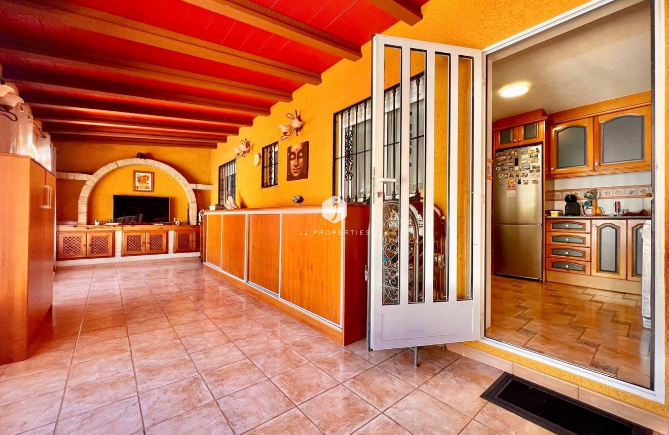 Z drugiej ręki - Villa -
Torrevieja - Los Balcones