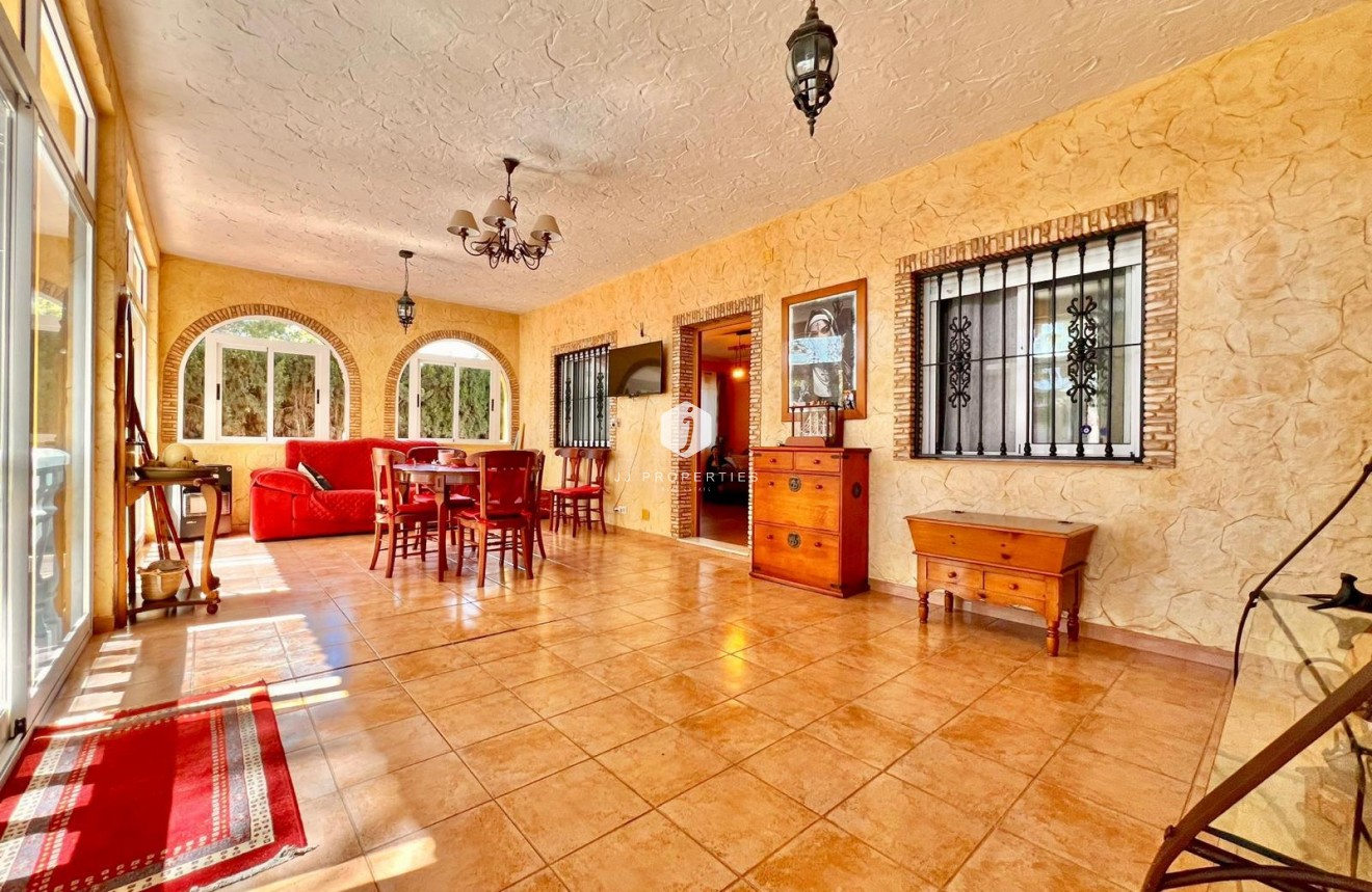 Z drugiej ręki - Villa -
Torrevieja - Los Balcones