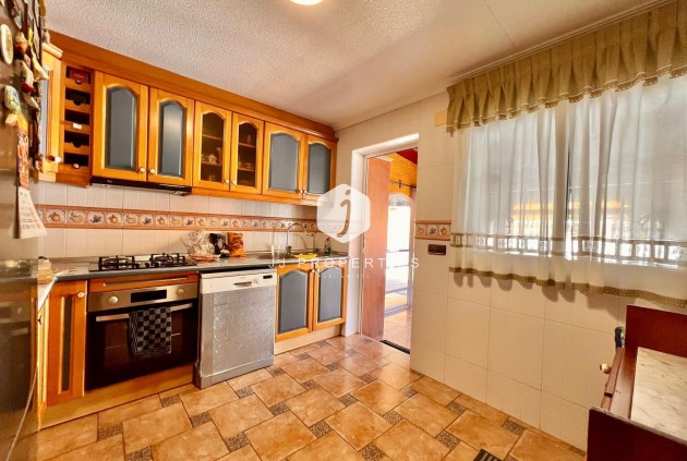Z drugiej ręki - Villa -
Torrevieja - Los Balcones