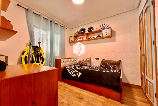 Z drugiej ręki - Villa -
Torrevieja - Los Balcones