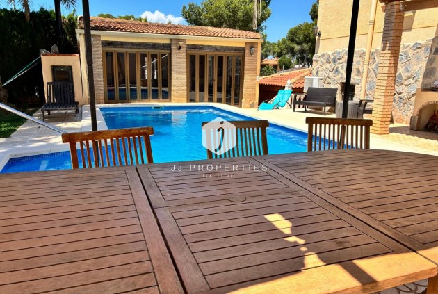 Resale - Villa -
Los Balcones - Costa Blanca