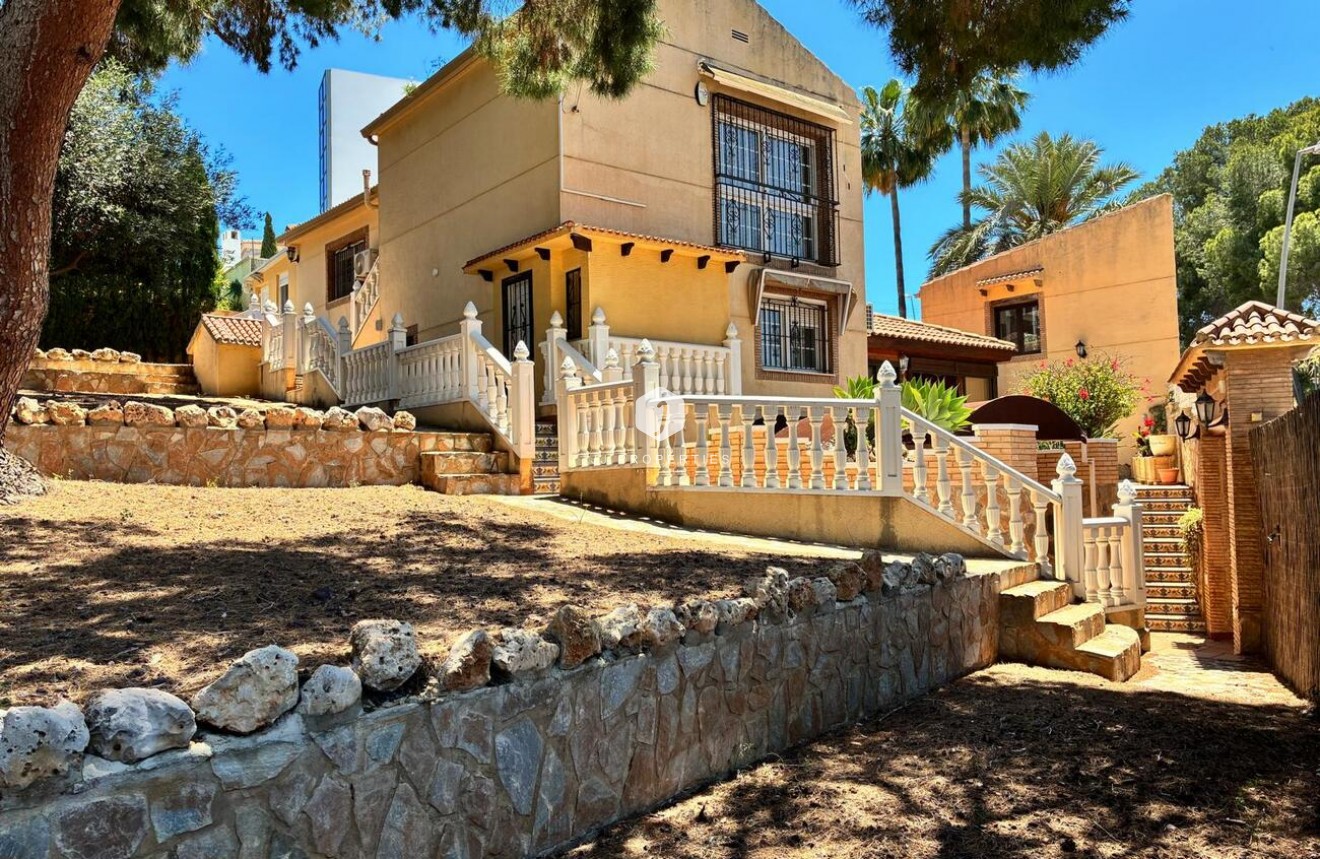 Resale - Villa -
Los Balcones - Costa Blanca