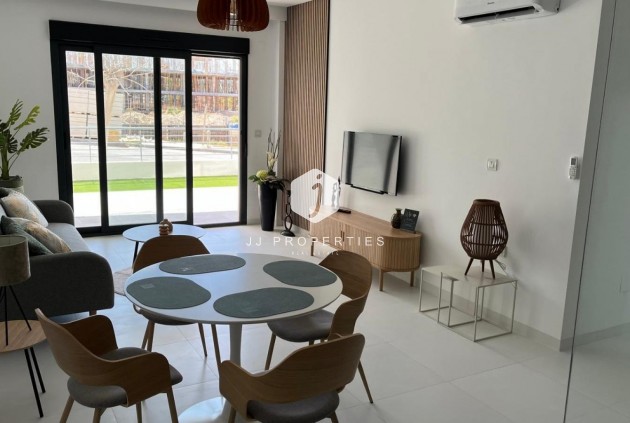 Resale - Apartment / flat -
San Miguel de Salinas - Inland