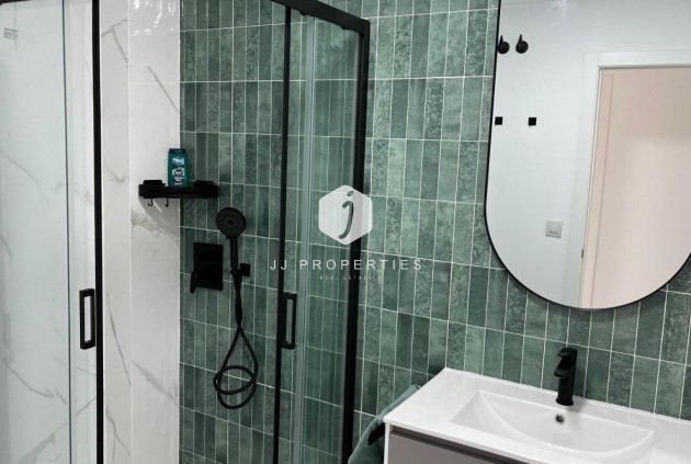 Resale - Apartment / flat -
San Miguel de Salinas - Inland