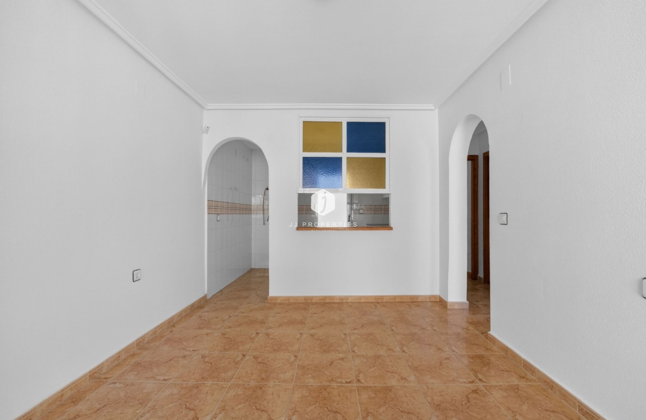 Resale - Apartment / flat -
Torrevieja - El Limonar