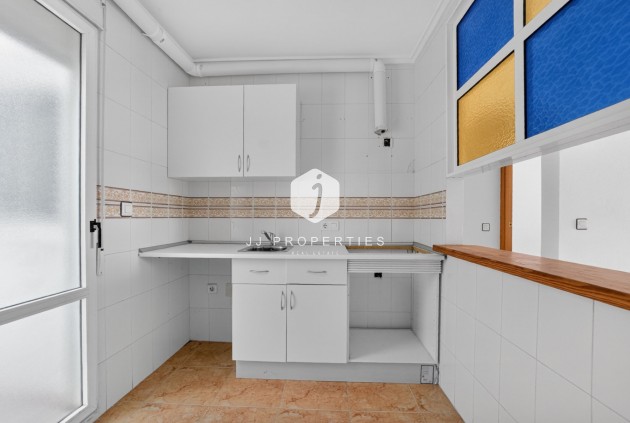 Resale - Apartment / flat -
Torrevieja - El Limonar