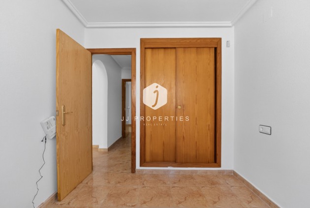 Resale - Apartment / flat -
Torrevieja - El Limonar