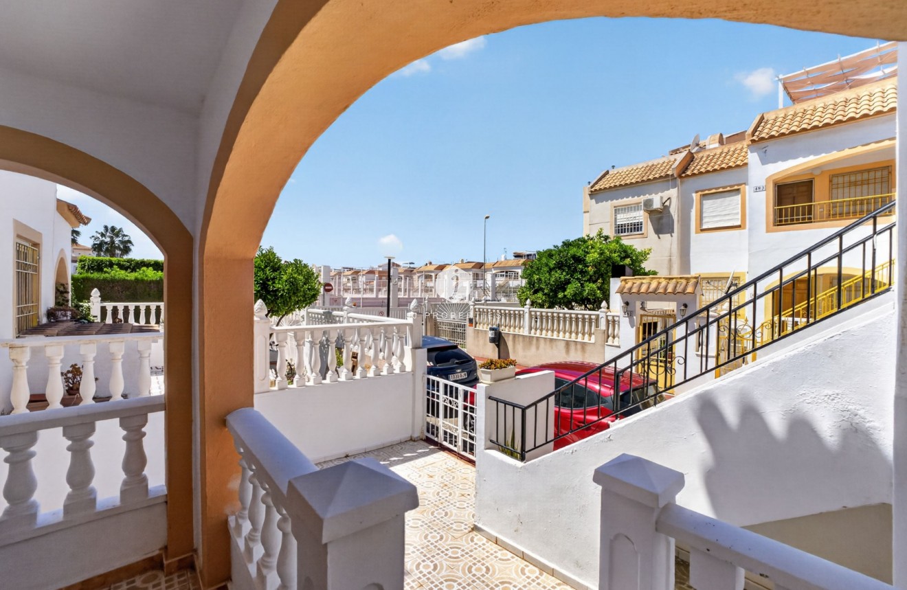 Resale - Apartment / flat -
Torrevieja - El Limonar