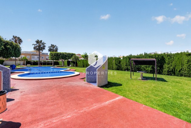Resale - Apartment / flat -
Torrevieja - El Limonar