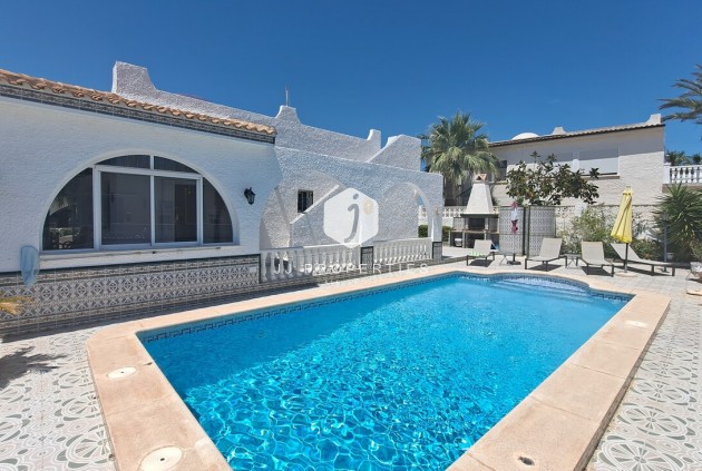 Resale - Villa -
San Miguel de Salinas - Inland