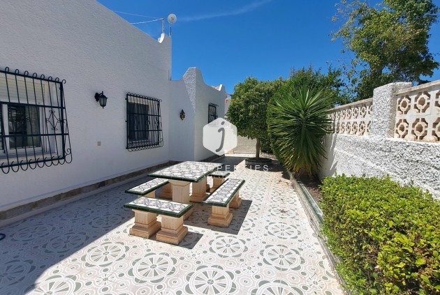 Resale - Villa -
San Miguel de Salinas - Inland