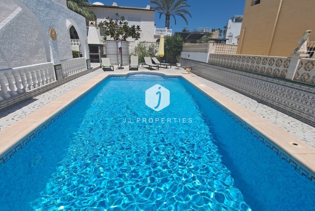 Resale - Villa -
San Miguel de Salinas - Inland