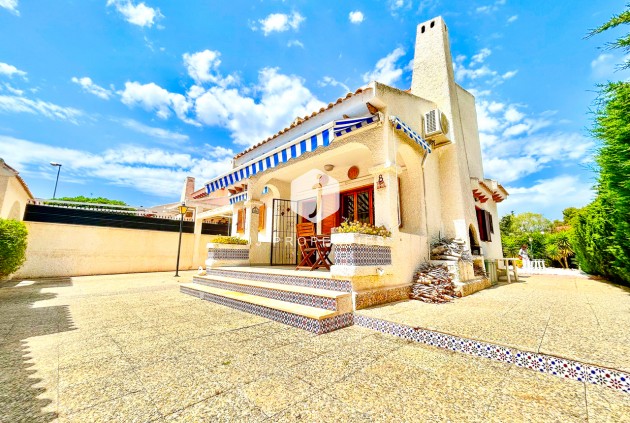 Resale - Villa -
La Zenia - Costa Blanca