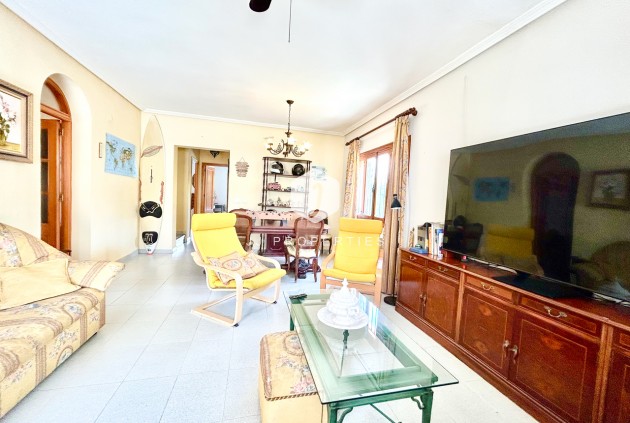 Resale - Villa -
La Zenia - Costa Blanca