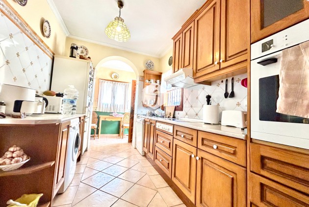 Resale - Villa -
La Zenia - Costa Blanca