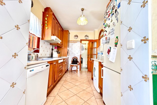 Resale - Villa -
La Zenia - Costa Blanca
