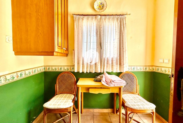 Resale - Villa -
La Zenia - Costa Blanca