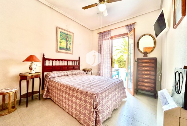 Resale - Villa -
La Zenia - Costa Blanca