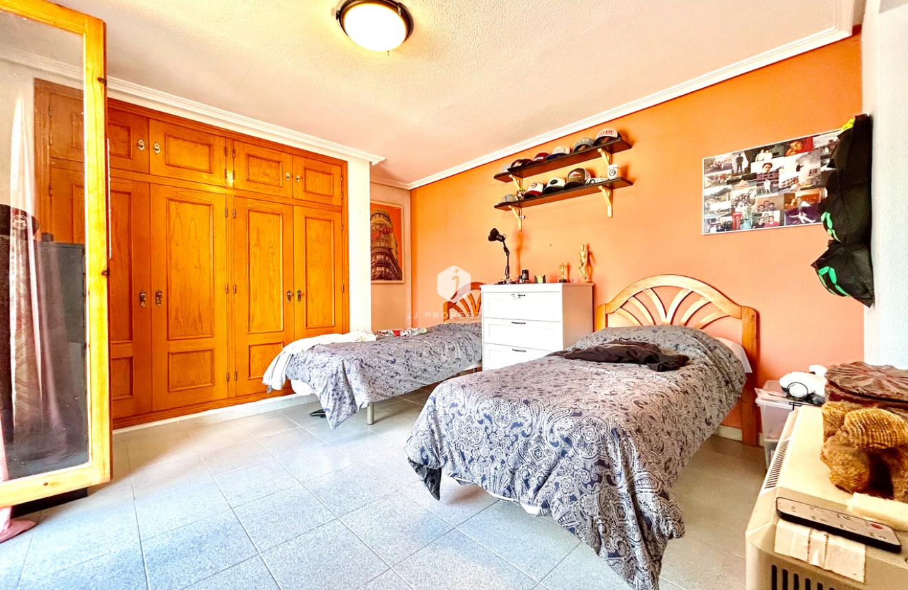 Resale - Villa -
La Zenia - Costa Blanca