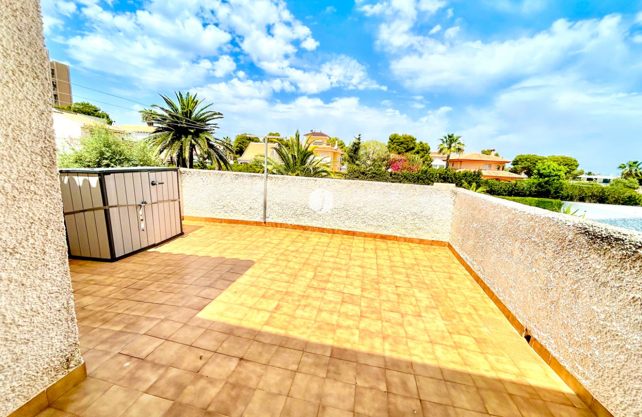 Resale - Villa -
La Zenia - Costa Blanca
