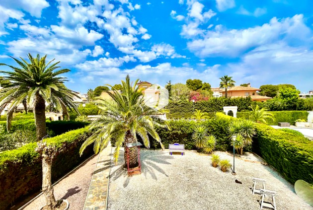 Resale - Villa -
La Zenia - Costa Blanca