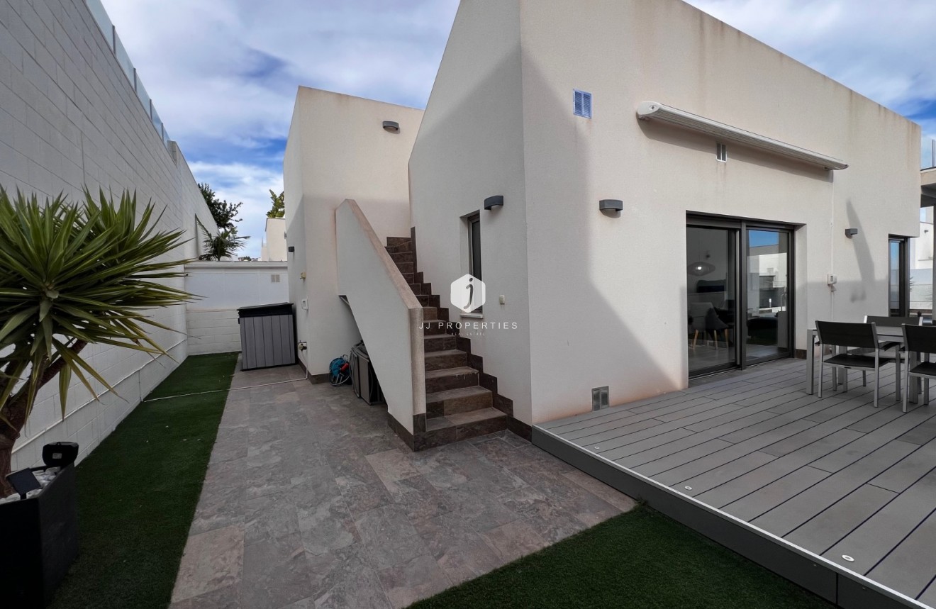 Resale - Villa -
Orihuela Costa - Costa Blanca