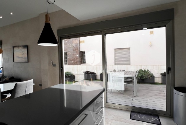 Resale - Villa -
Orihuela Costa - Costa Blanca
