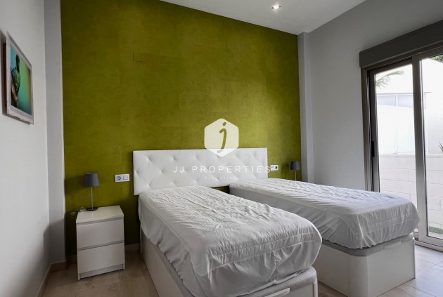 Resale - Villa -
Orihuela Costa - Costa Blanca
