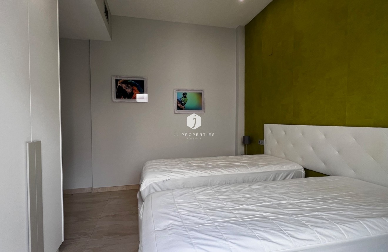 Resale - Villa -
Orihuela Costa - Costa Blanca