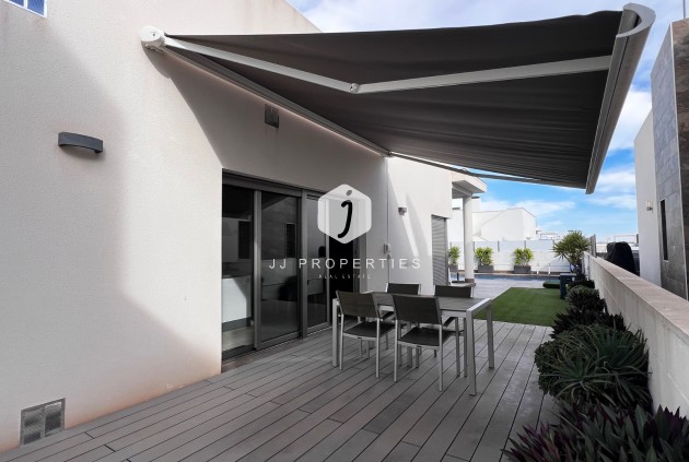 Resale - Villa -
Orihuela Costa - Costa Blanca