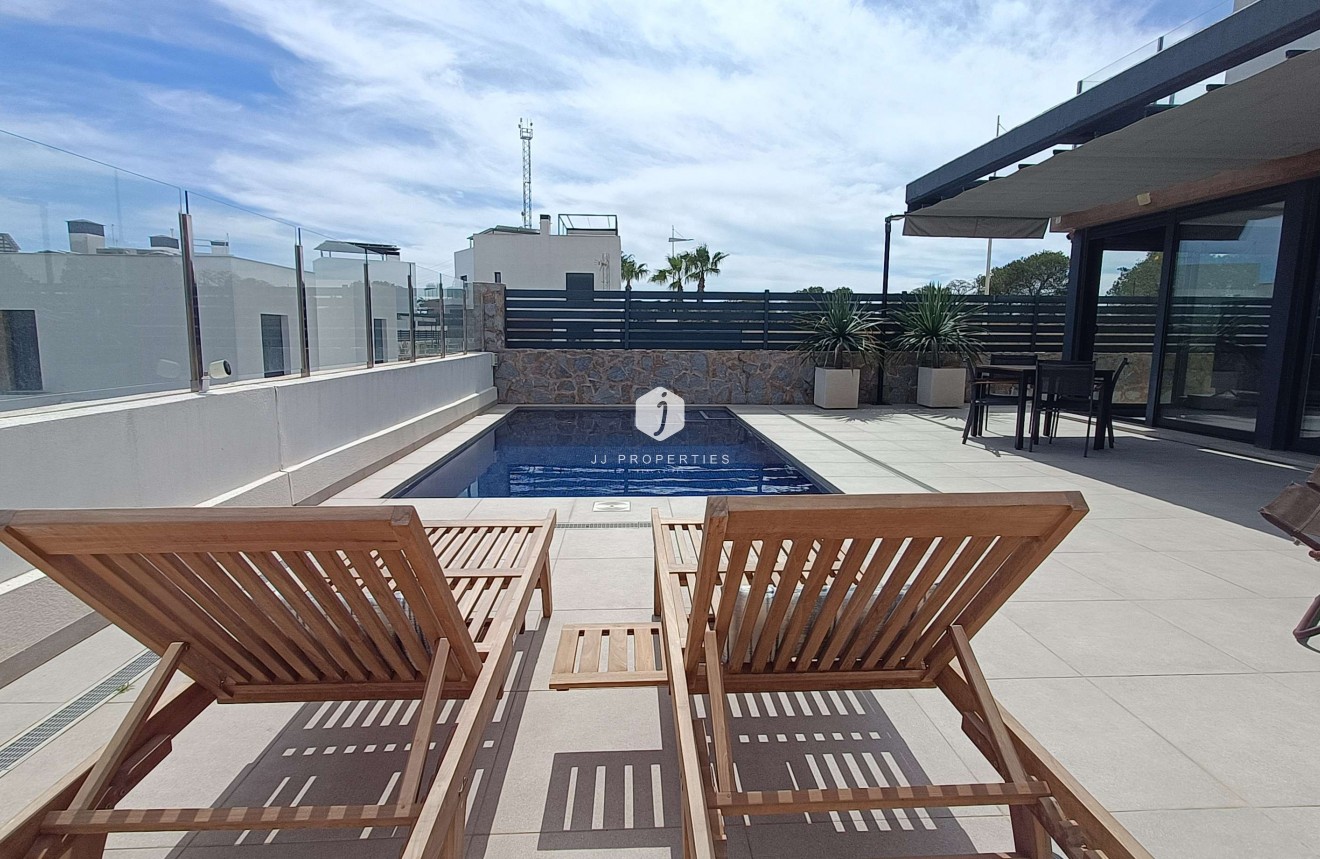 Resale - Villa -
Algorfa - Inland
