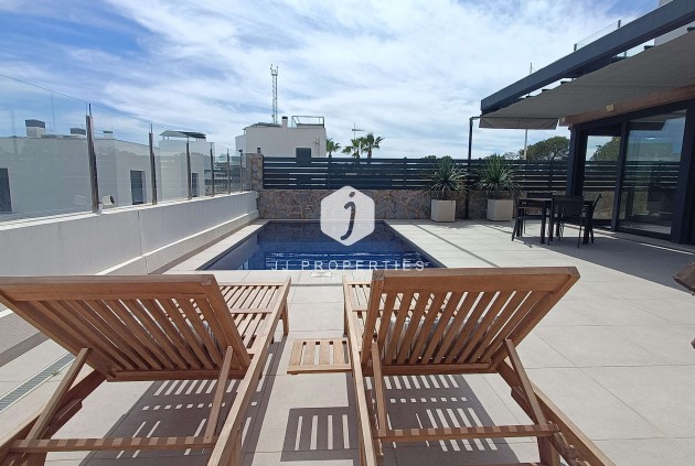 Resale - Villa -
Algorfa - Inland